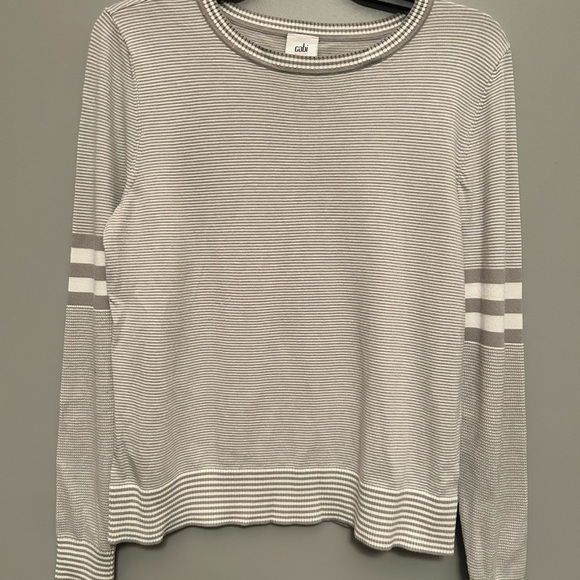 Cabi Charlie Pullover Gray Sweater small - Picture 3 of 5